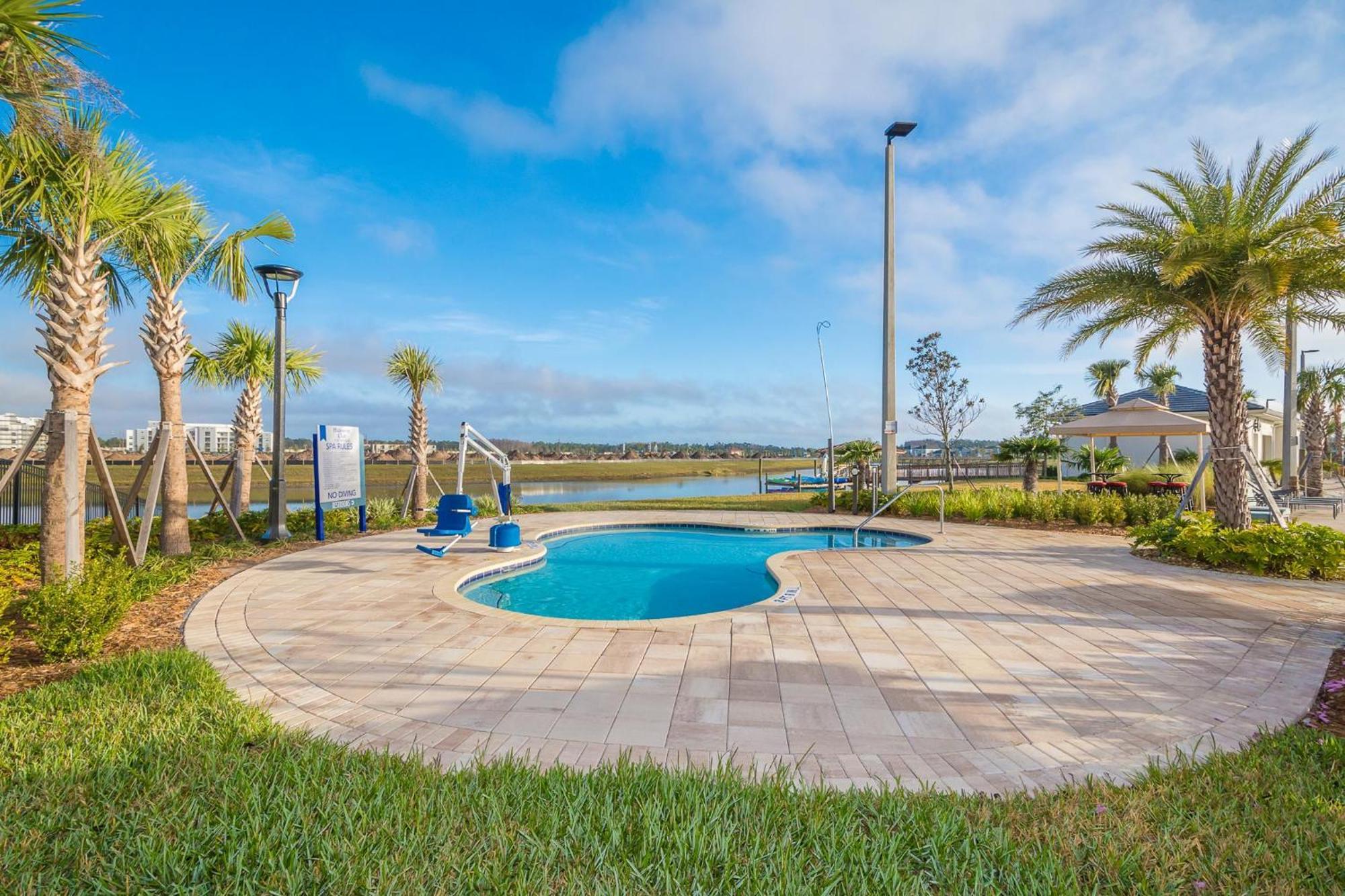 Holiday home 4929gc Townhouse 4 Bedrooms & 3 Bathrooms + Pool *